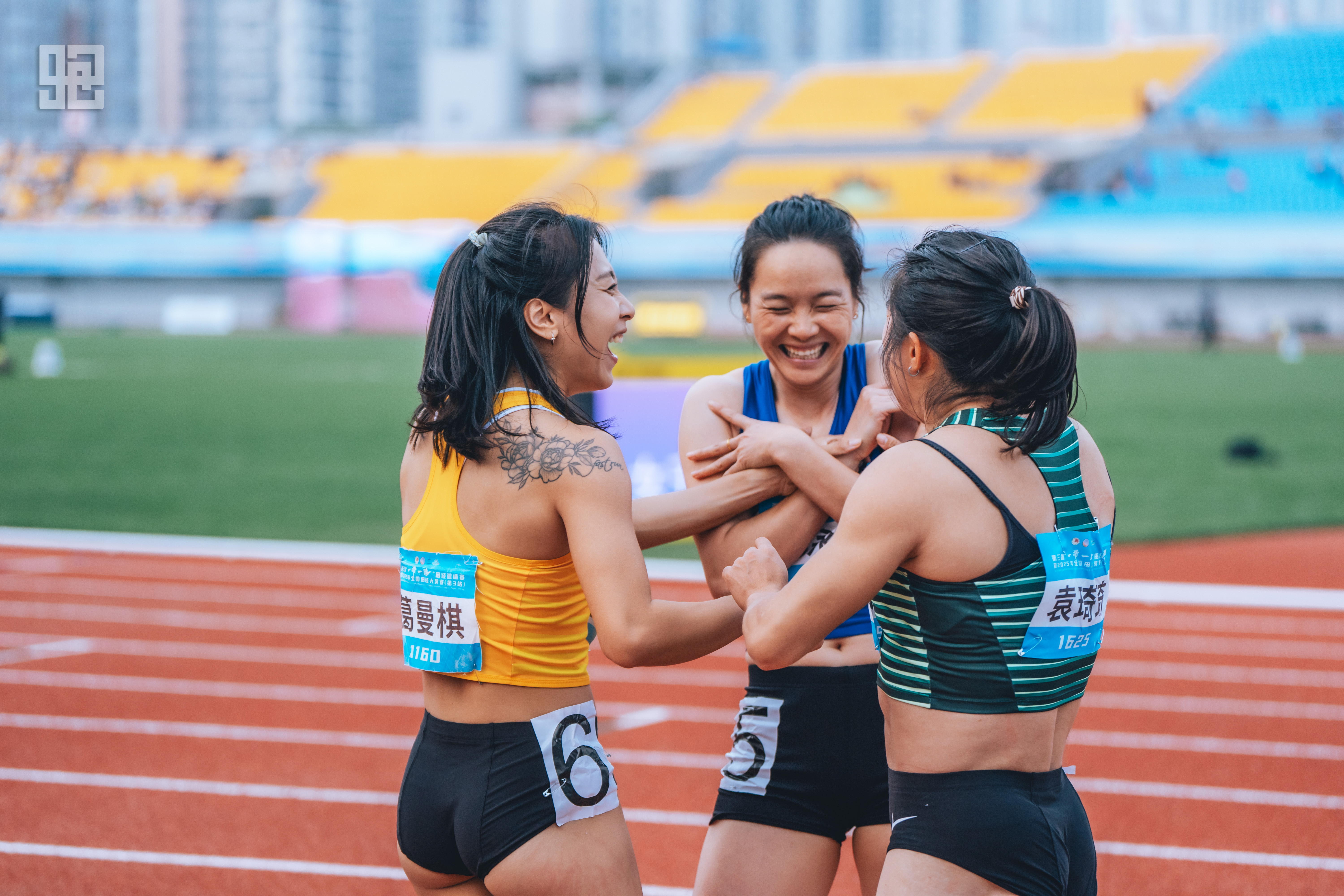 百米飞人跑出赛季最佳